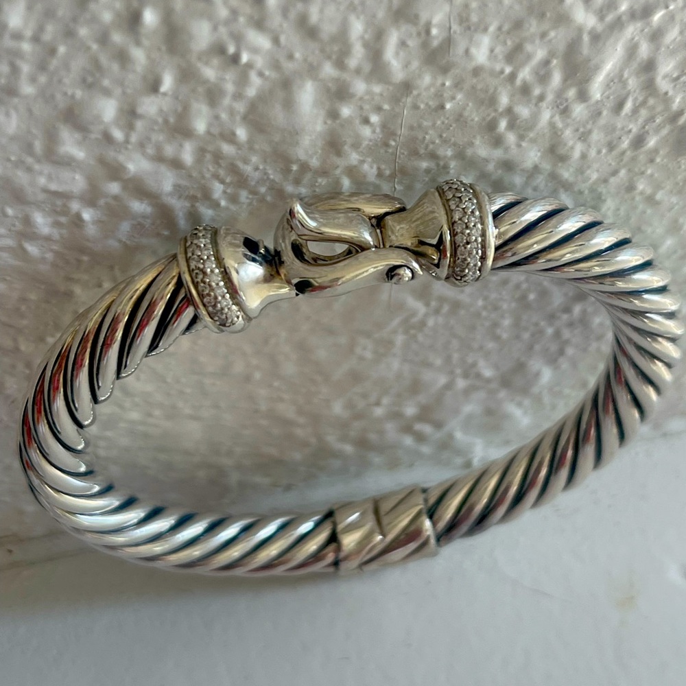 David Yurman .925 Sterling buckle silver cuff diamonds 8.5mm size M